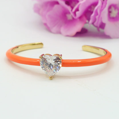 CHERIE FLUO - BRACCIALE RIGIDO SMALTATO CON CUBIC ZIRCONIA A FORMA DI CUORE
