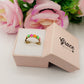 DANA - ACCIAIO INOSSIDABILE ~ Anello smaltato con cuoricini rainbow