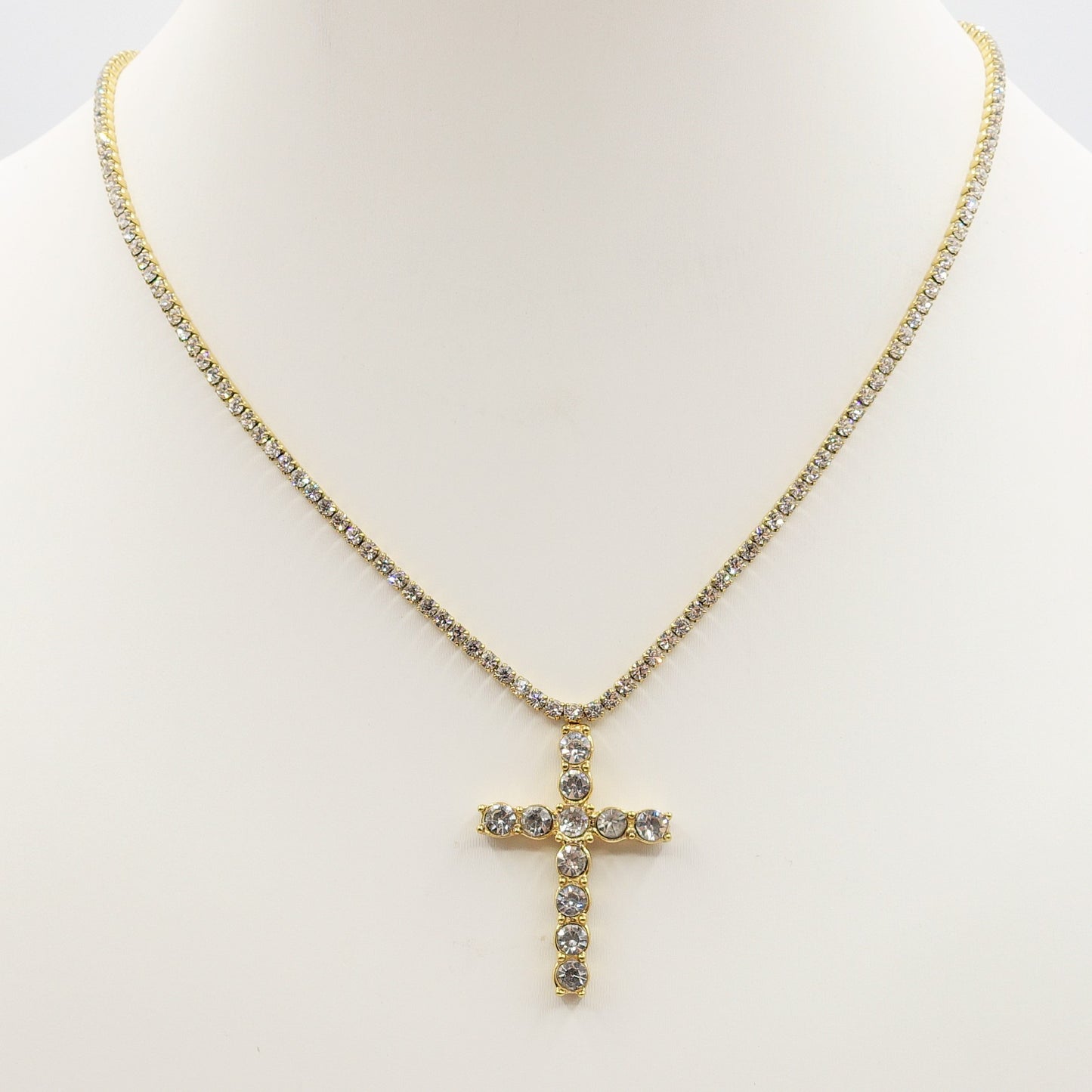 ARTEMIS - ACCIAIO INOSSIDABILE- collana in cubic zirconia con croce