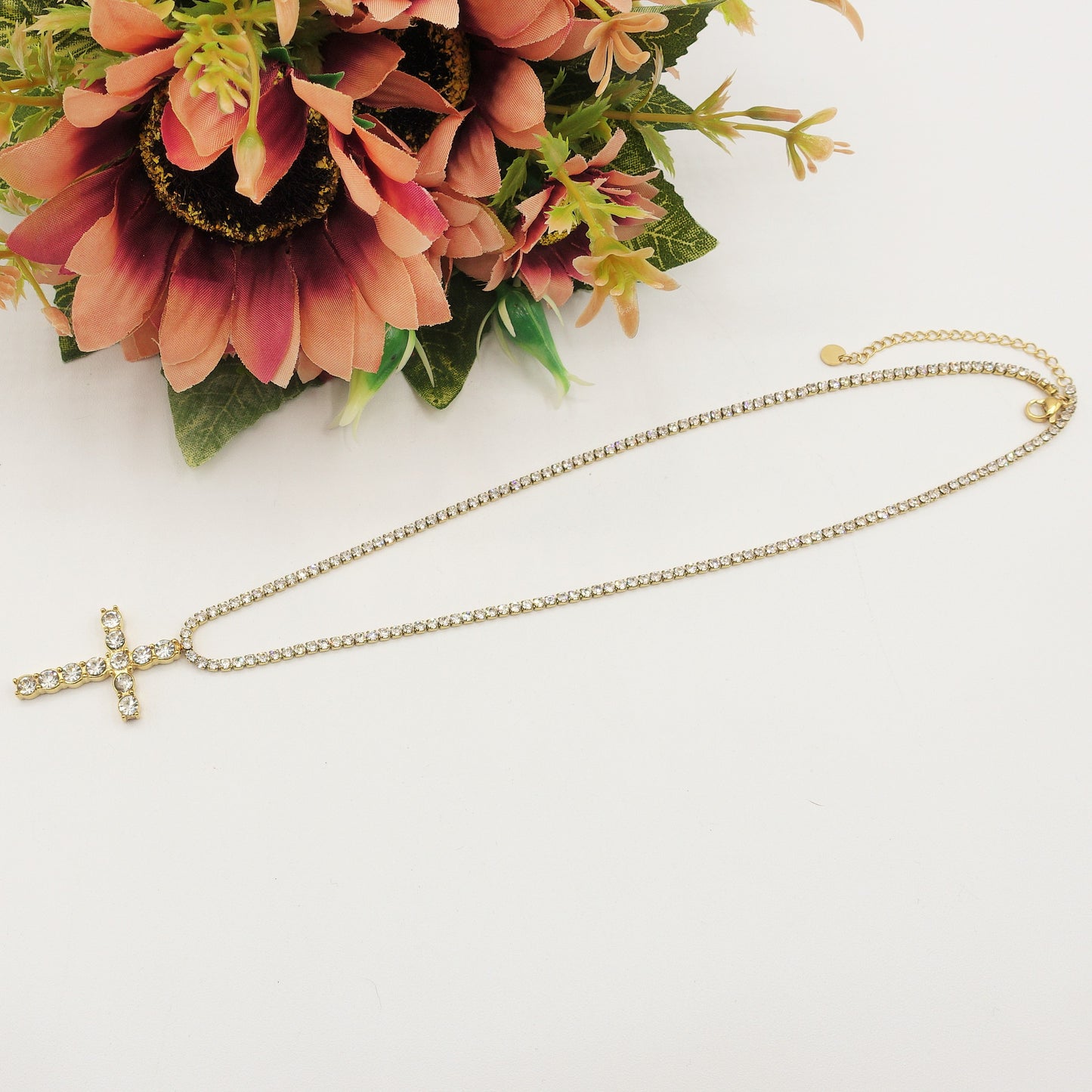 ARTEMIS - ACCIAIO INOSSIDABILE- collana in cubic zirconia con croce