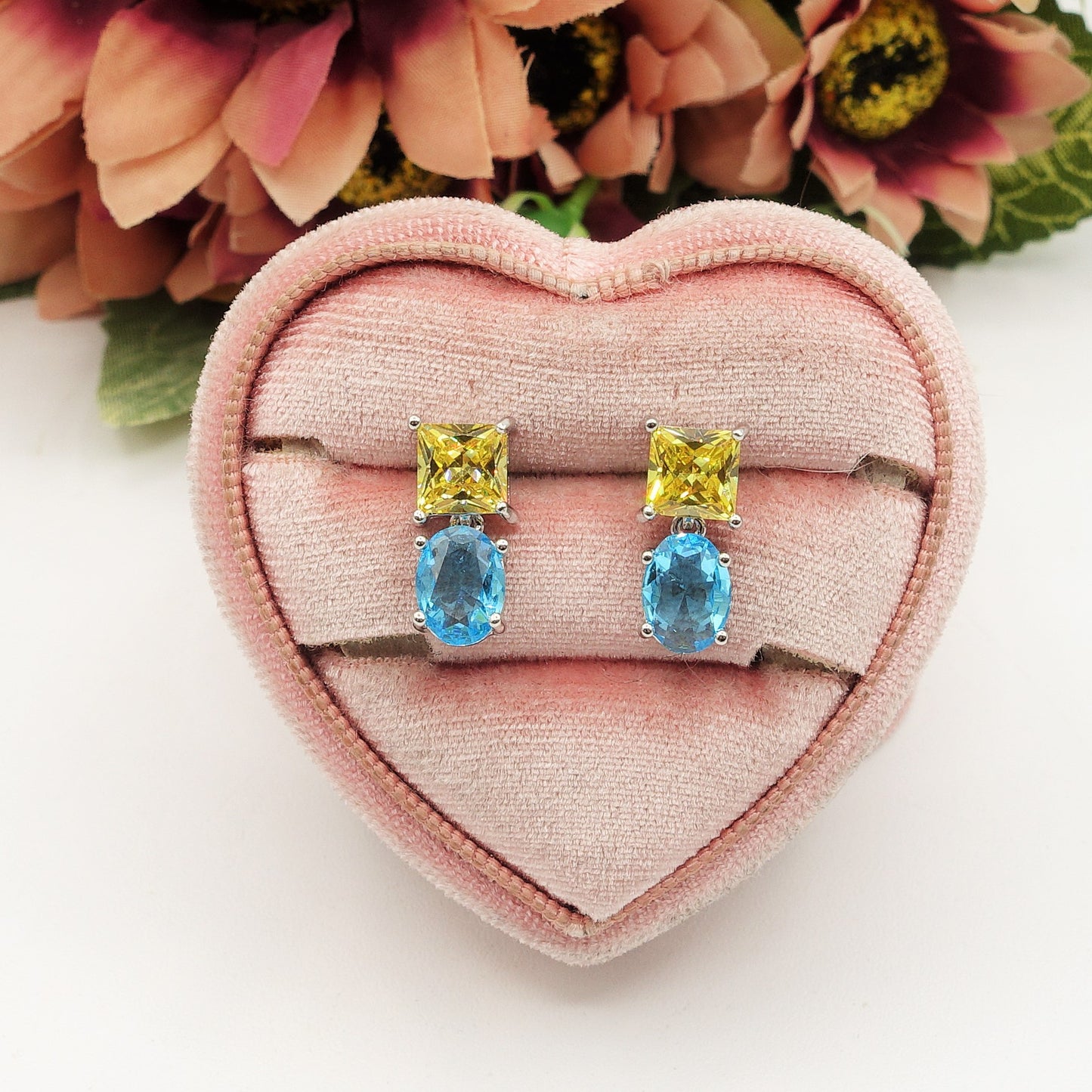 CHARIS tiny - Orecchini bottone con Cubic Zirconia RAINBOW