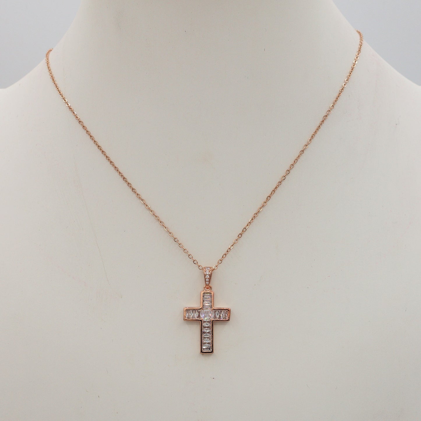 YVETTE - ACCIAIO INOSSIDABILE- Collana con pendente croce in cubic zirconia