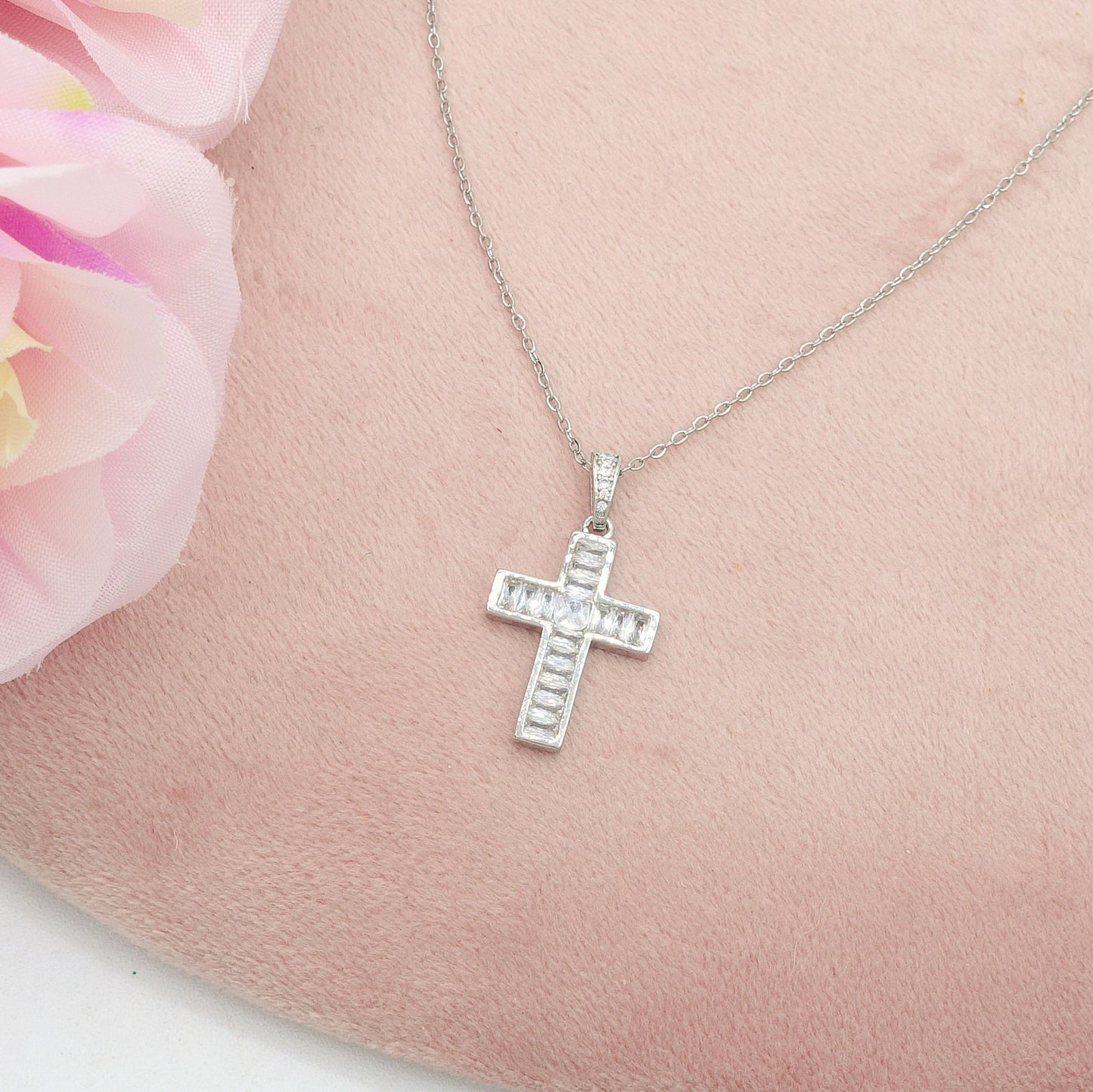YVETTE - ACCIAIO INOSSIDABILE- Collana con pendente croce in cubic zirconia