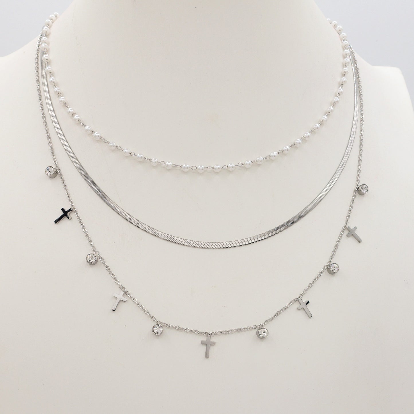 KAIA ~ 3 in 1 Collana in ACCIAIO INOSSIDABILE tripla con perle e crocine