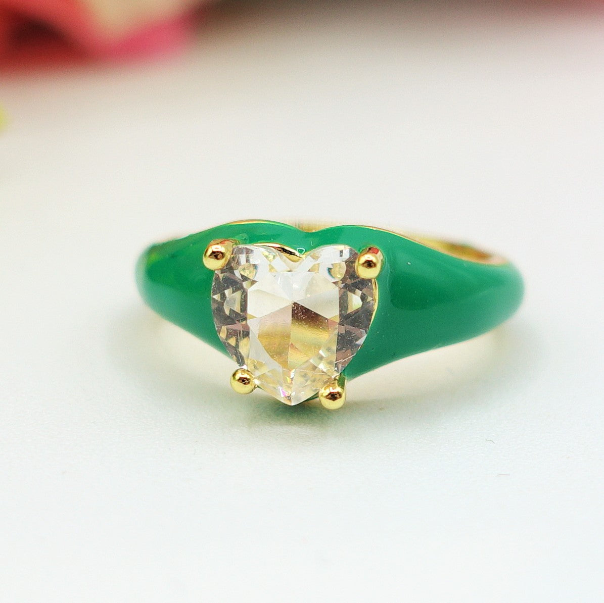 ISABELLE FLUO SMALL ~ Anello a cuore Smaltato con Cubic Zirconia- Regolabile