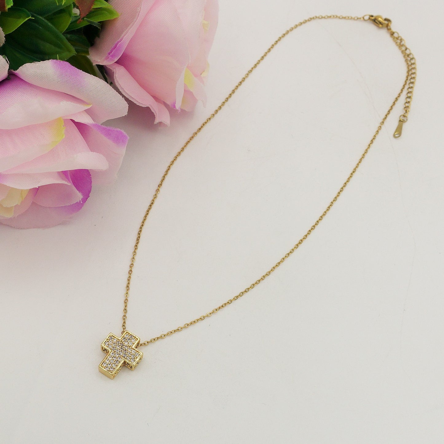 PHOEBE small - ACCIAIO INOSSIDABILE- Collana con pendente croce in cubic zirconia