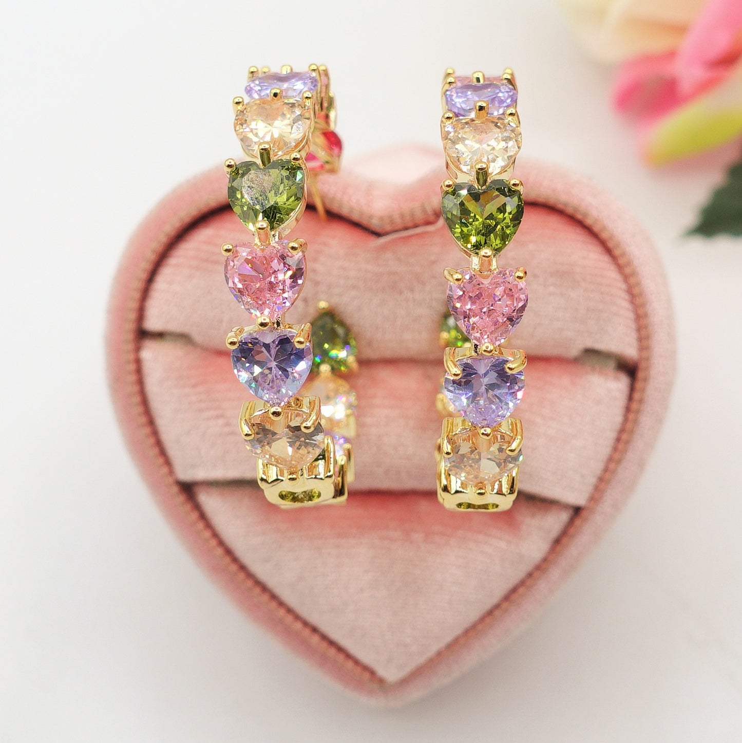 CHERIE RAINBOW - Big hoops xl- orecchini a cerchio con cubic zirconia a forma di cuore
