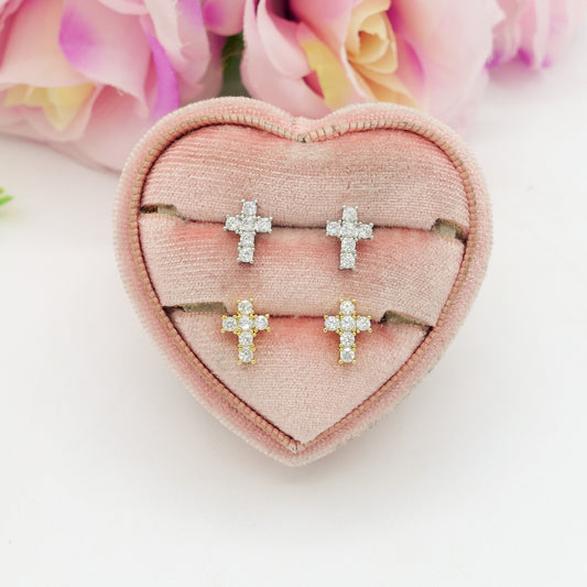 SYLVIE CROSS STUDS ~ Orecchini a lobo con croce in cubic zirconia