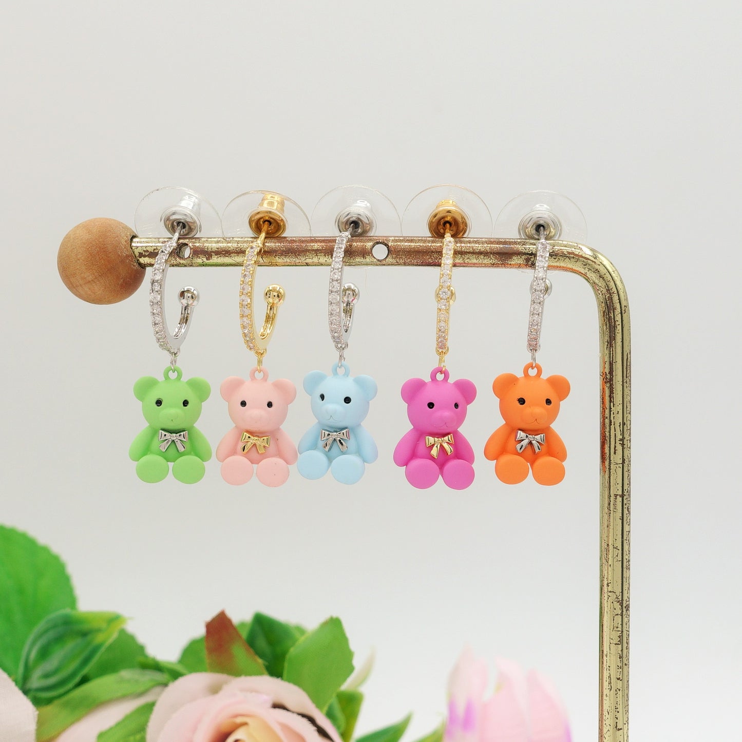 TEDDY CRYSTAL ~ Orecchini a cerchio con orsetto e Cubic Zirconia