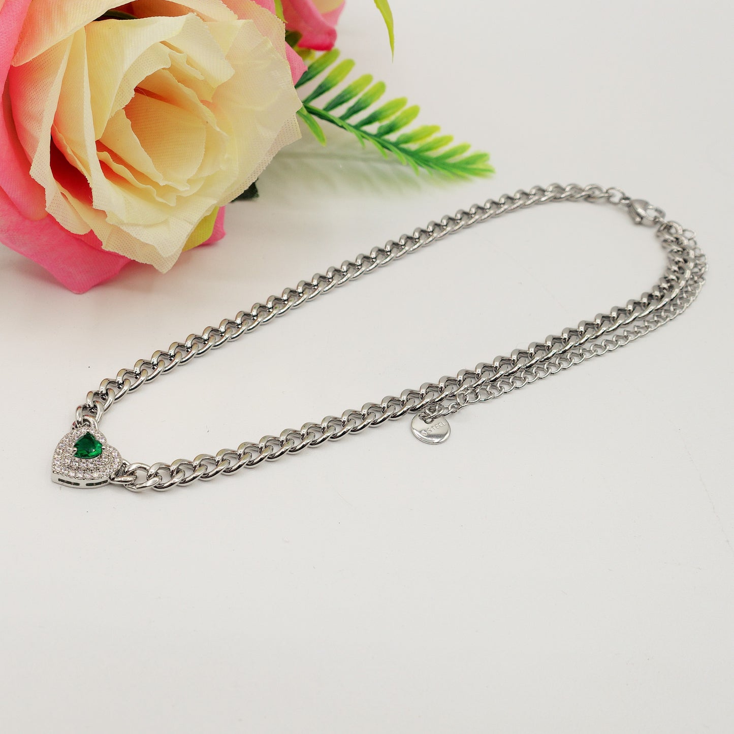 JASMINE ~ ACCIAIO INOSSIDABILE - collana choker in catena con Cubic zirconia a forma di cuore