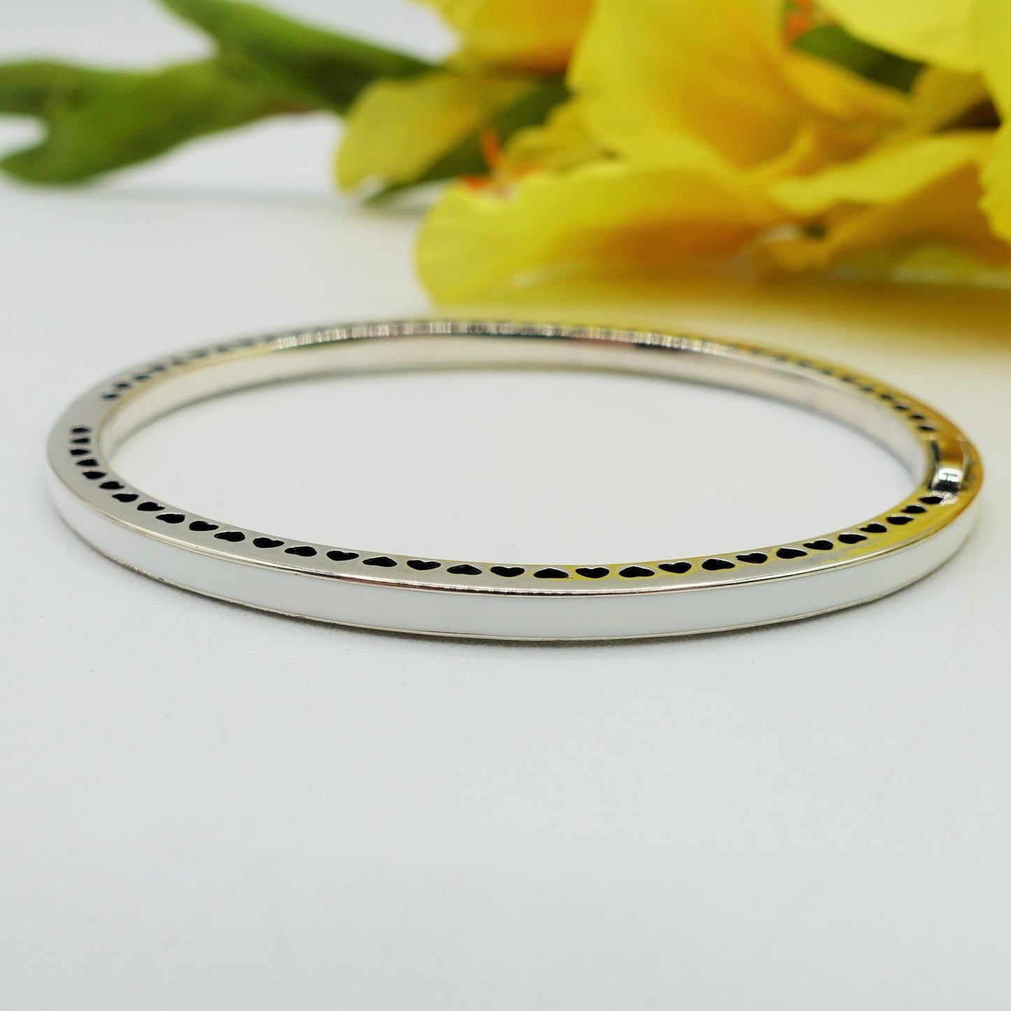 KEIRA  - ARGENTO 925  - Bracciale manetta smaltato con cubic zirconia