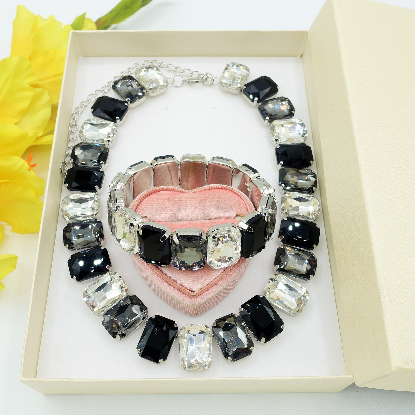 MARGOT B&W SET -Collier orecchini e bracciale con pietre sfaccettate