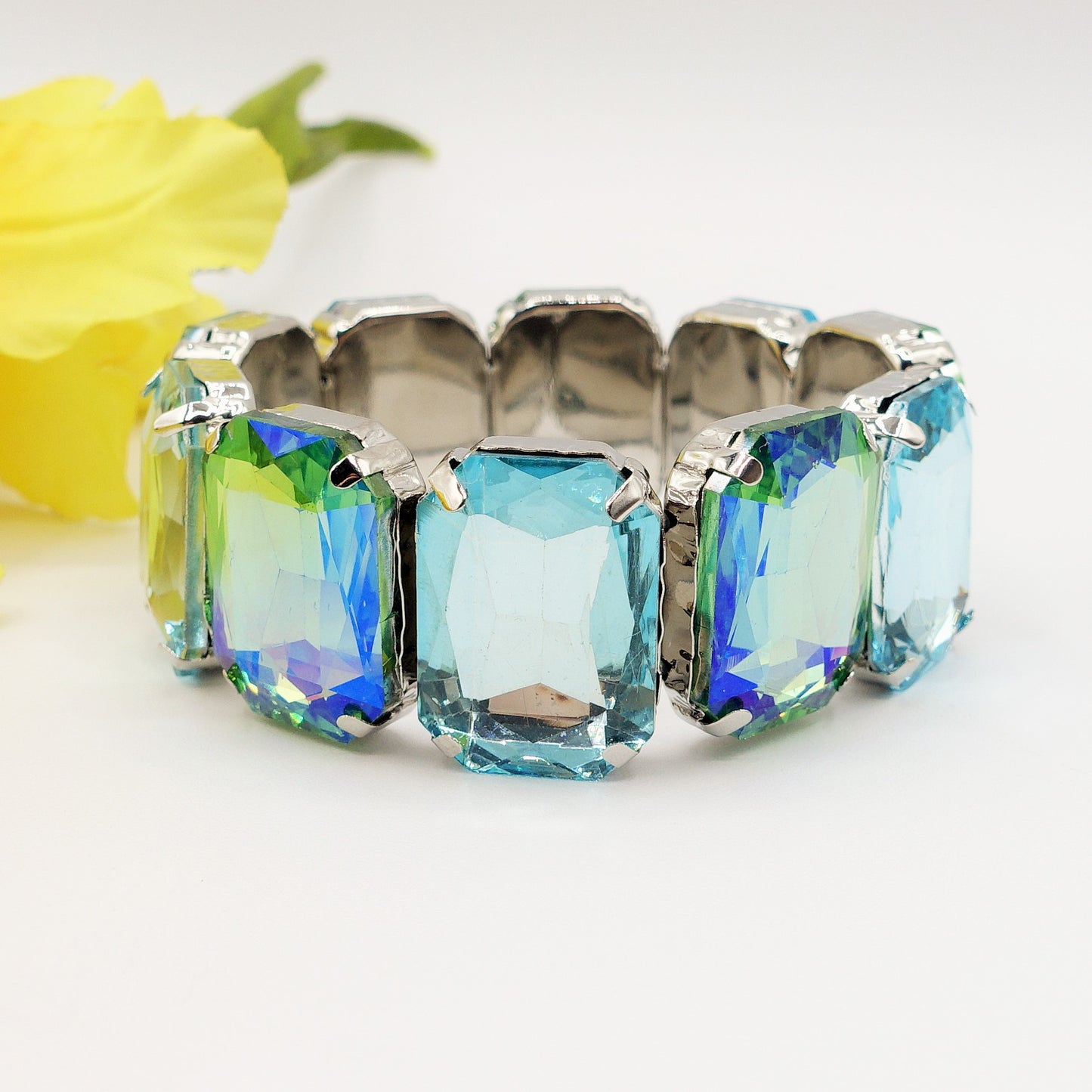 MARGOT LUXE - Bracciale elasticizzato con pietre sfaccettate -luce colection