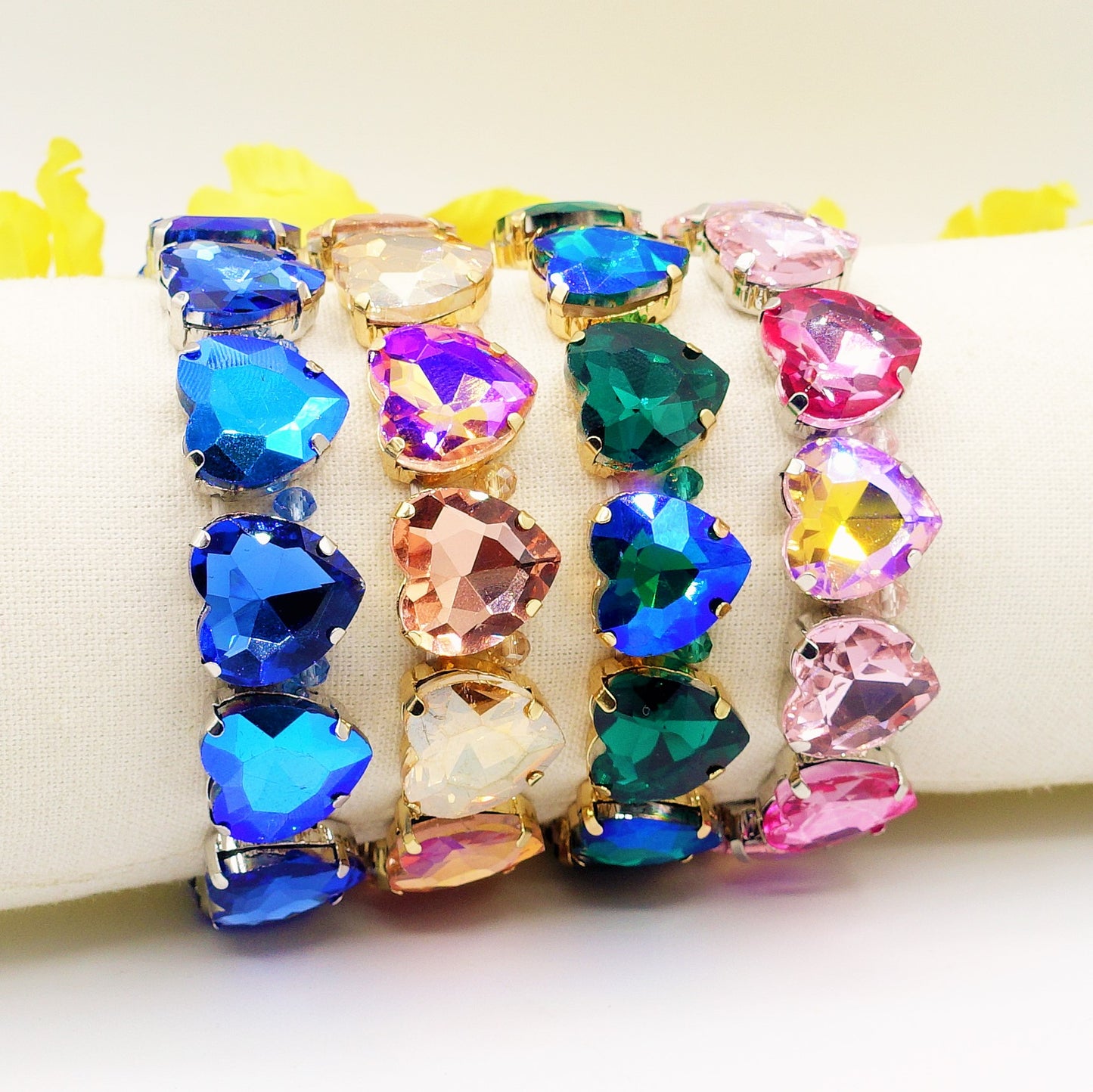 LUCE HEARTS- -Bracciale elasticizzato con pietre a cuore sfaccettate
