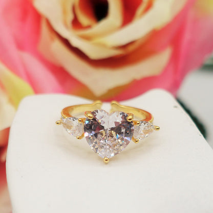 CHANTELLE ~ Anello regolabile TRILOGY con cubic zirconia a forma di cuore
