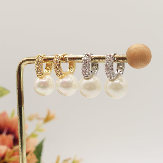 CELIA ~ orecchini mini cerchi BOMBè con cubic zirconia  e perla