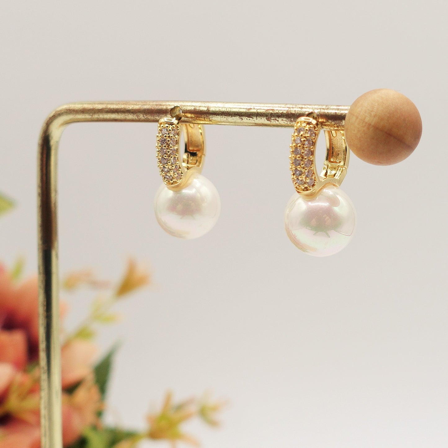 CELIA ~ orecchini mini cerchi BOMBè con cubic zirconia  e perla