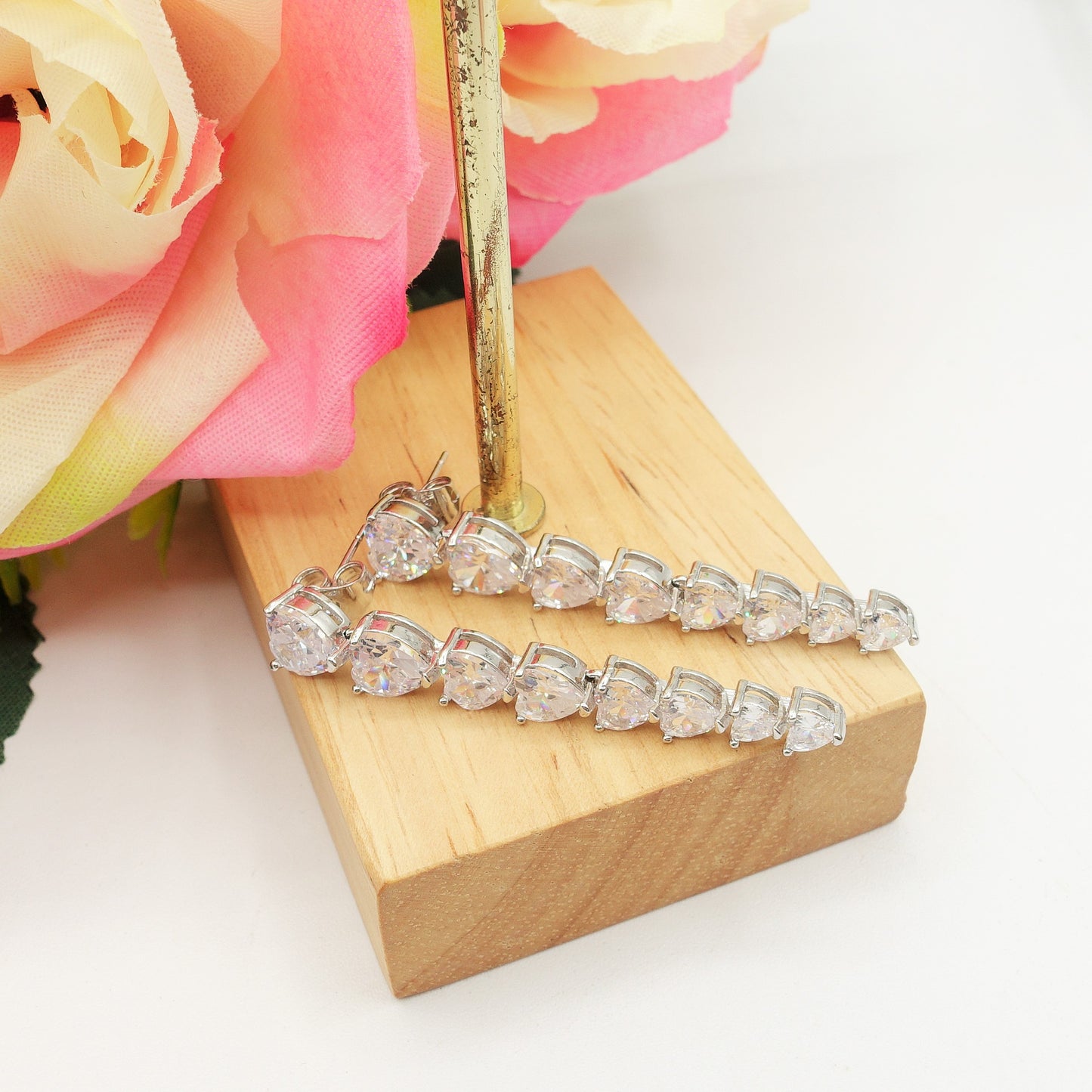 CHANTELLE - ORECCHINI con Cubic Zirconia a forma di cuore