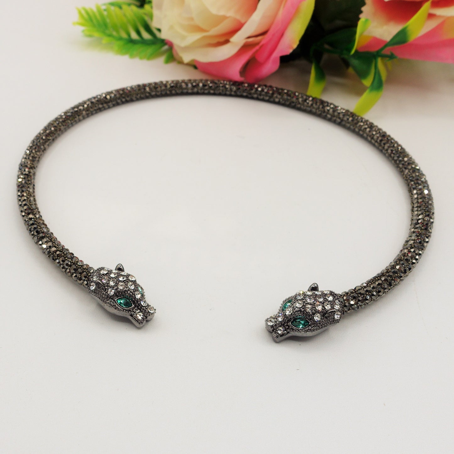 KALI CHOKER ~ Girocollo snodato a pantera con cubic zirconia