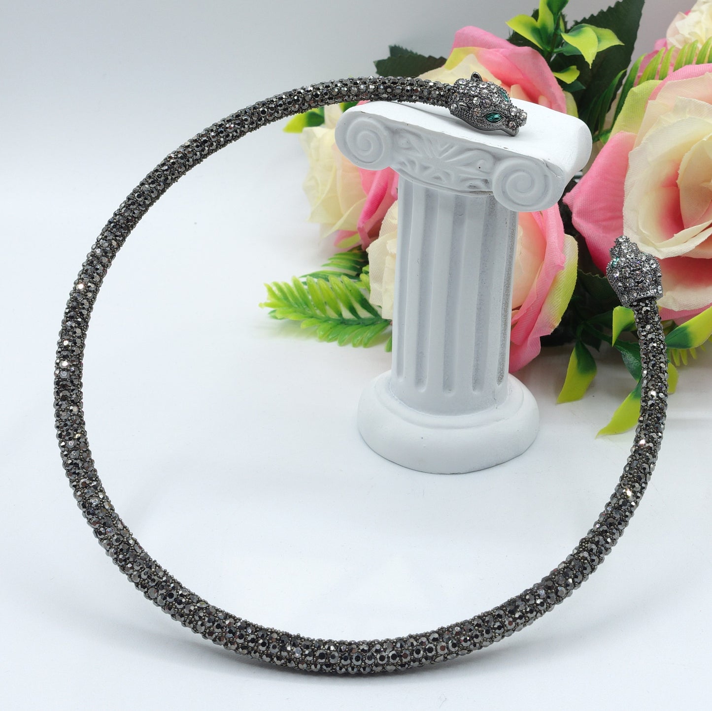 KALI CHOKER ~ Girocollo snodato a pantera con cubic zirconia
