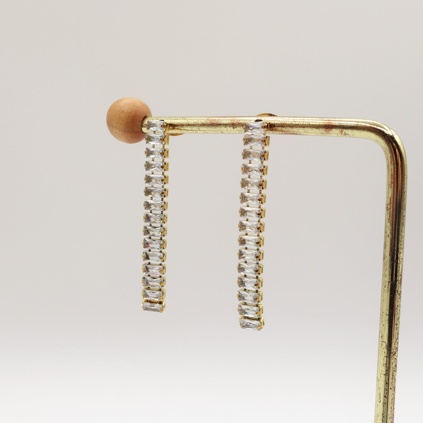 JULIANNE - ACCIAIO INOSSIDABILE ~ Orecchini pendenti tennis con cubic zirconia taglio baguette