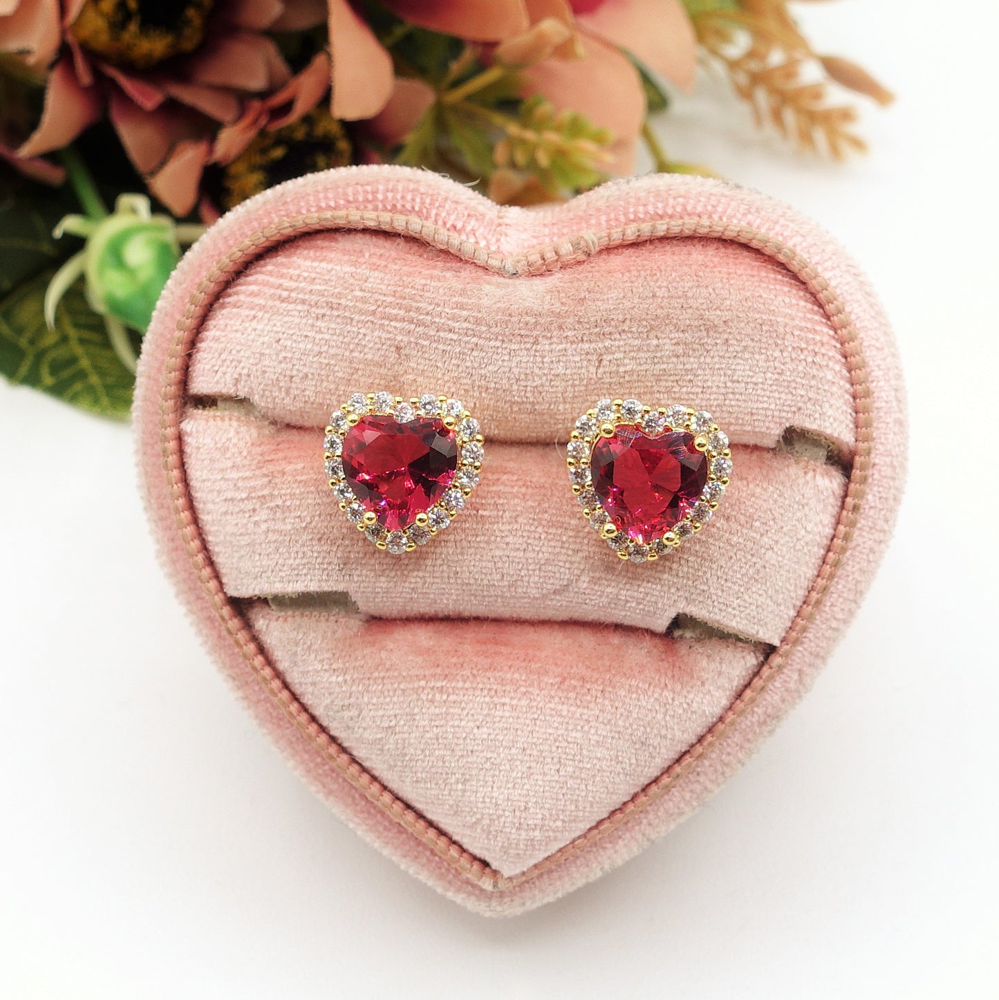 DIANA ~Orecchini a bottone con cubic zirconia a forma di cuore