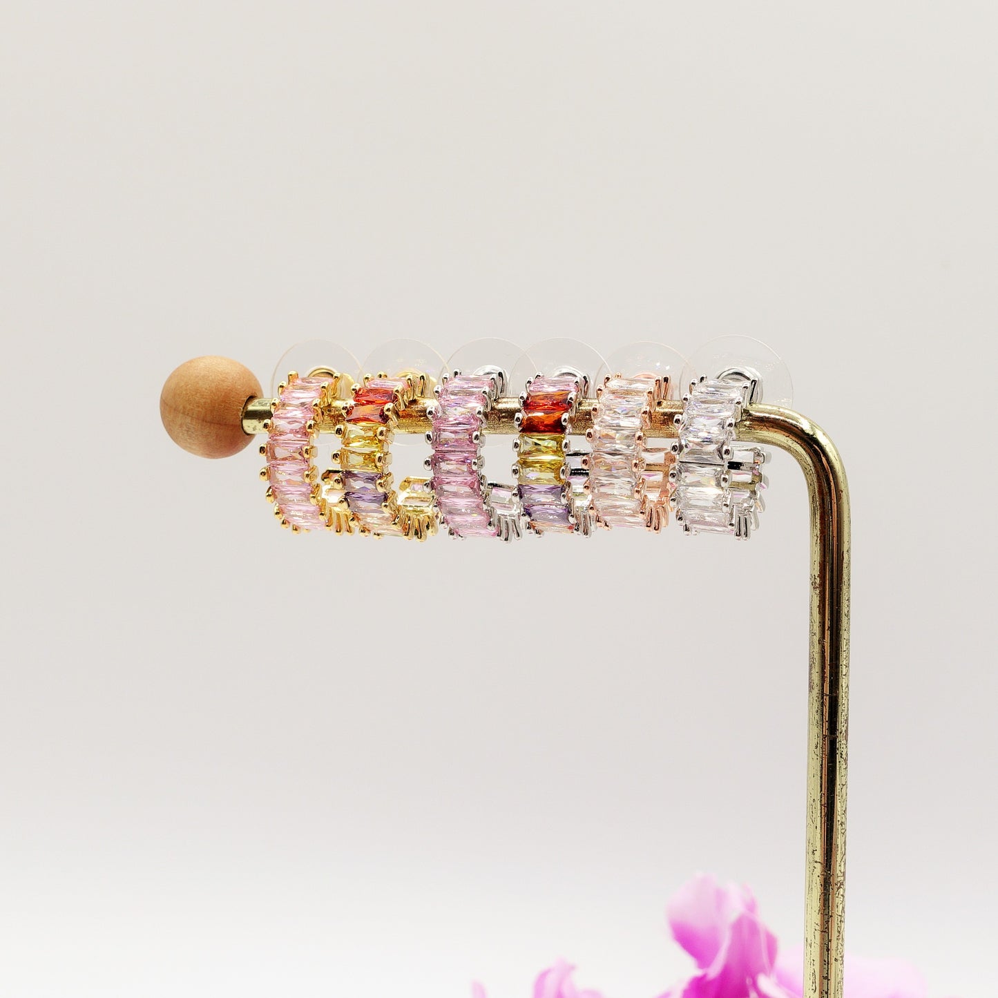 JULIANNE MINI - hoops 1.5 cm -orecchini a cerchio con zirconi a baguette