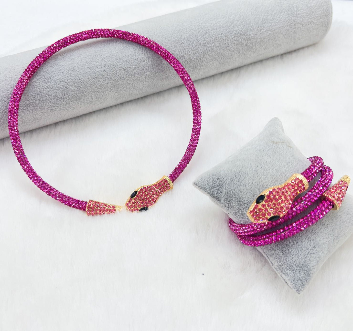 KAA CHOKER ~ Girocollo snodato a serpente con cubic zirconia