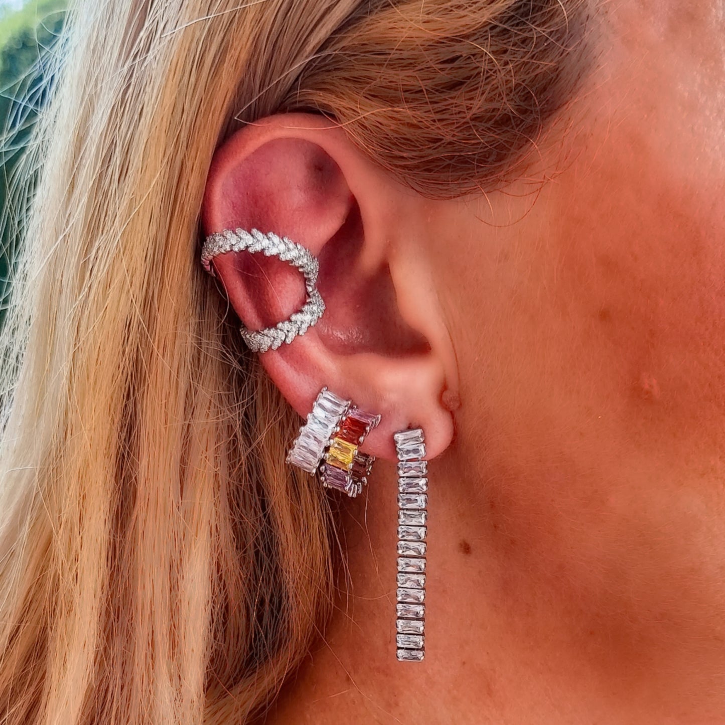 JULIANNE - ACCIAIO INOSSIDABILE ~ Orecchini pendenti tennis con cubic zirconia taglio baguette