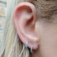 KEIRA ~ Argento 925 Orecchini mini hoops con cuoricini laterali