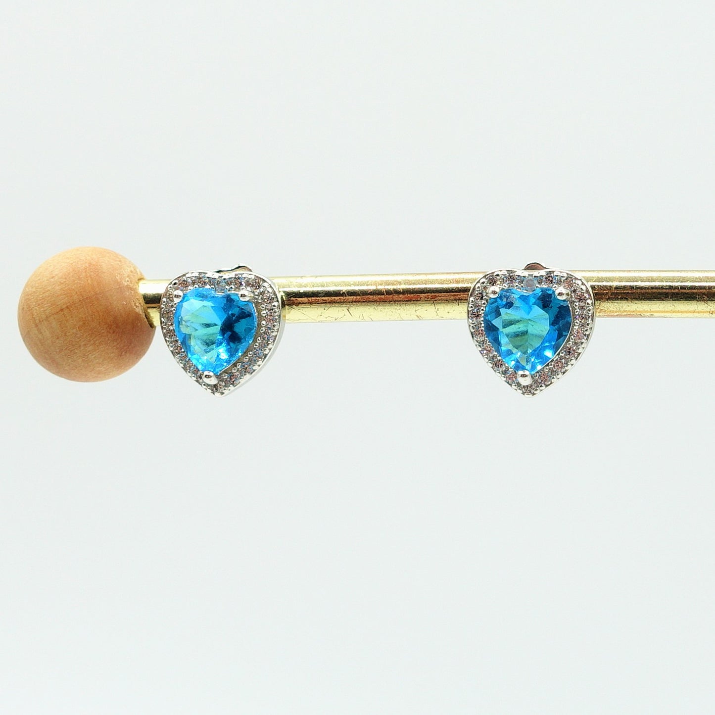 DIANA ~Orecchini a bottone con cubic zirconia a forma di cuore