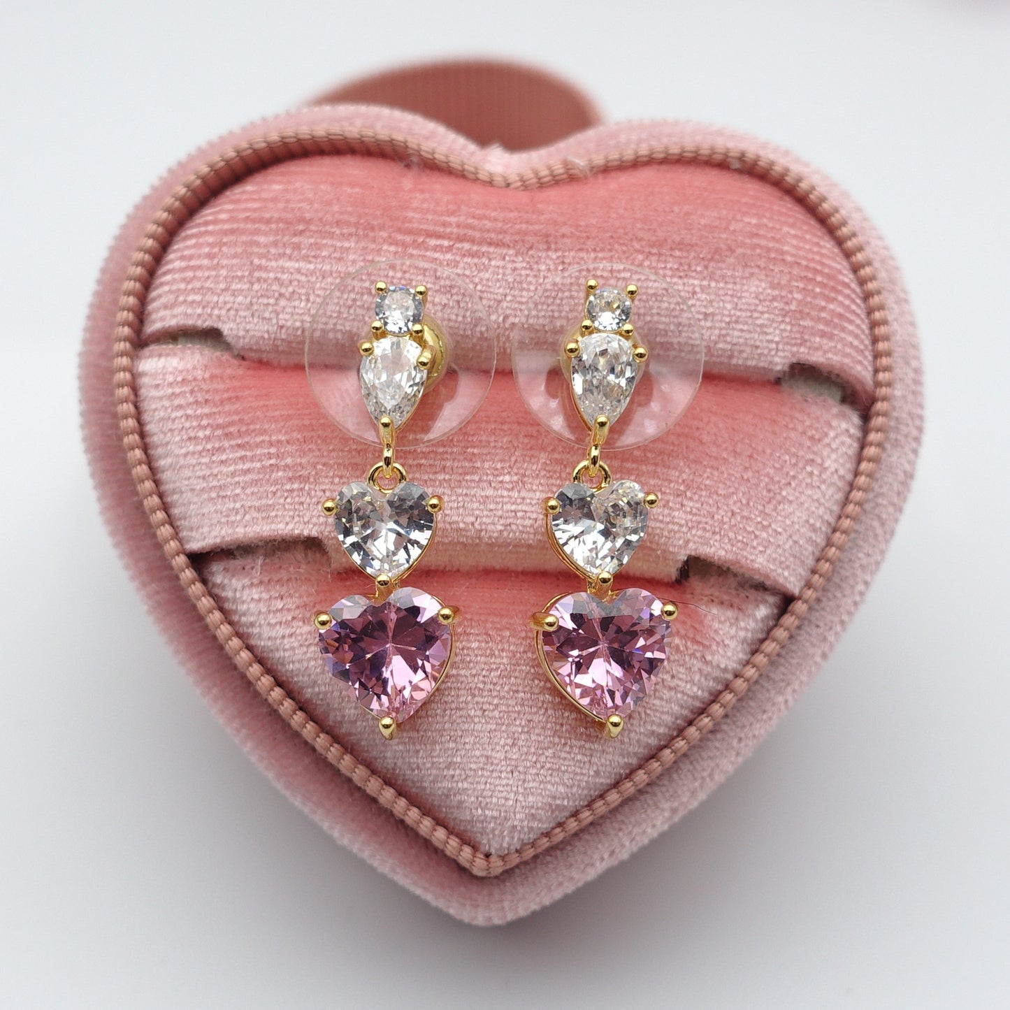CHERIE - tiny - Orecchini pendenti in cubic zirconia a forma di cuore